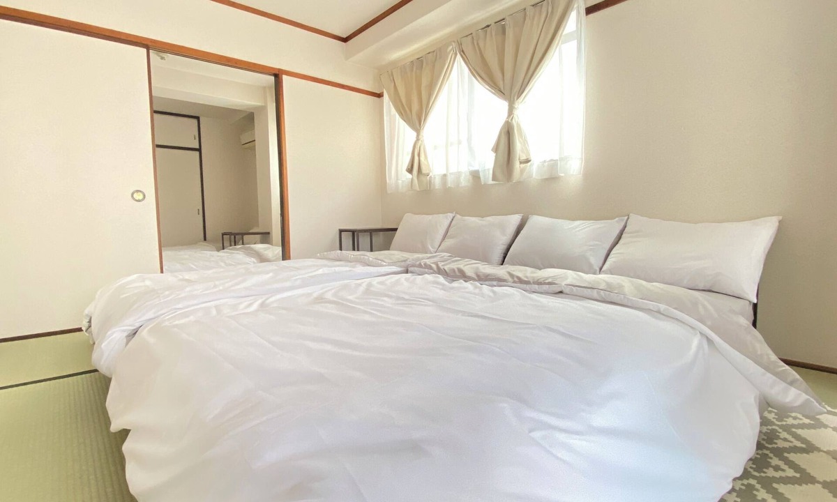 Minami Apartment | 4 Units Same Floor, Tsutenkaku Tower - Namba Room