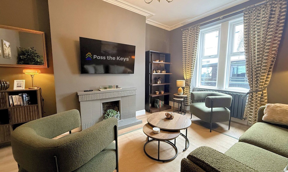 Moffat House | Beautifully Renovated Period Cottage in Moffat - Pass the Keys