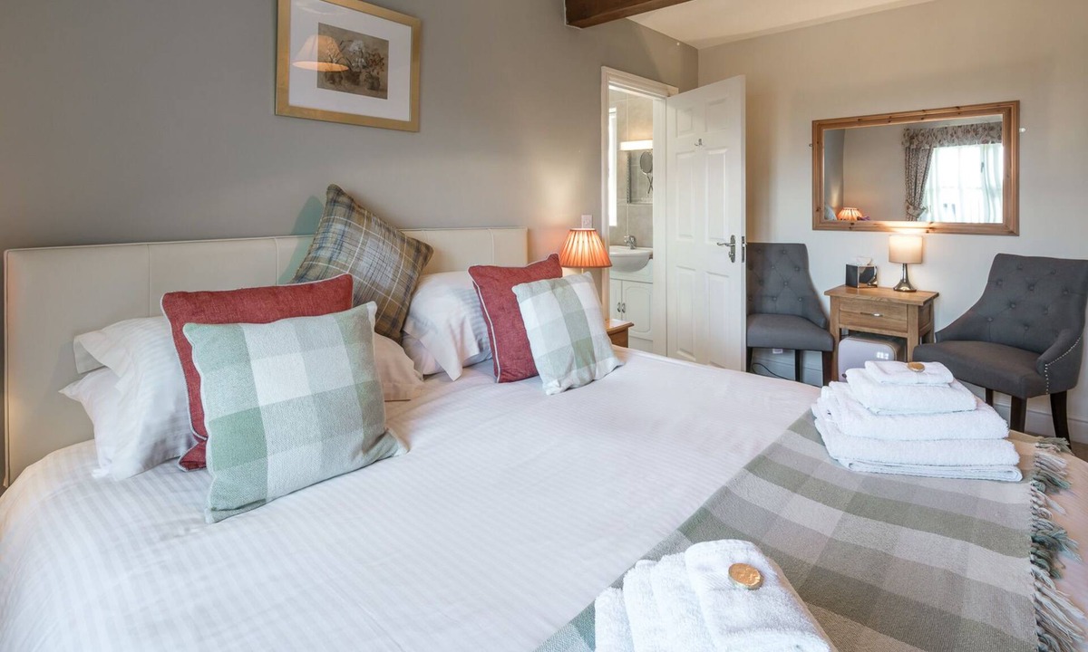 Haverfordwest House | East Hook Farm & Country House