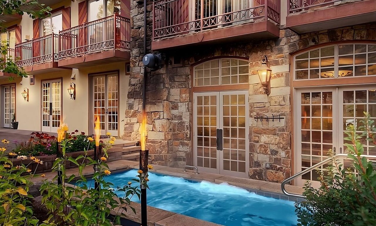 Vail Hotel | Enjoyable Stay | Vail Mountain Retreat | King Bed Unit | Near Ski Slopes
