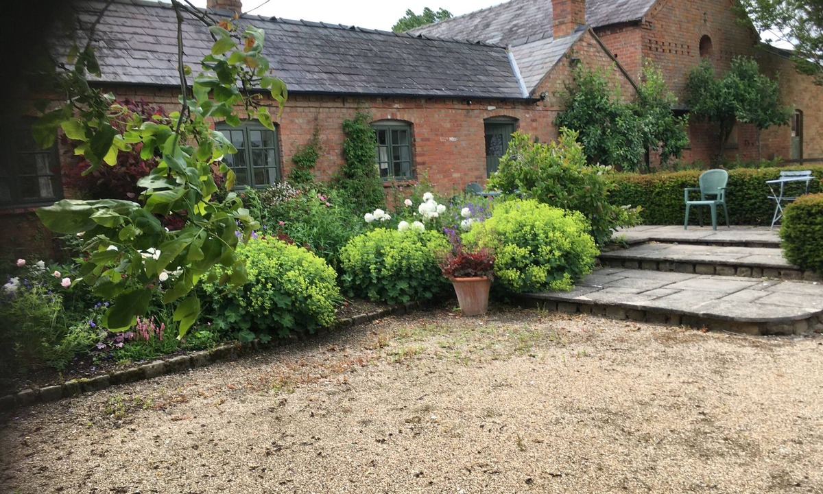 Malpas Cottage | Romantic Cottage in Beautiful Rural Location - Pet Friendly- lovely Pubs