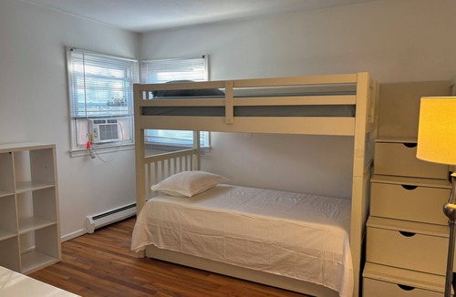 Rockville Centre House | 3 bed/1.5 bath house in down town Rockville Centre with free parking and laundry