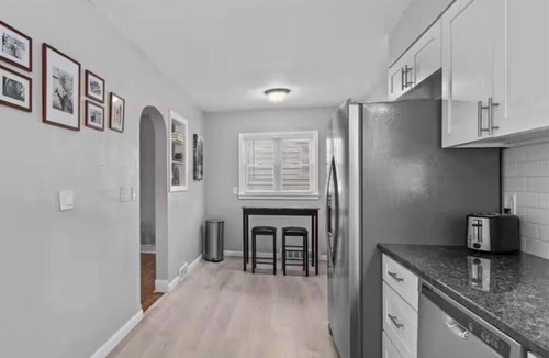 Syracuse House | 3 Bedrooms 2 baths 10 minutes from SU, Downtown, Hospitals and Airport