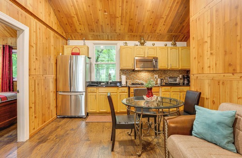 Mongaup Valley Cabin | 6 Mi to Bethel Woods Center: Cabin Near Shops