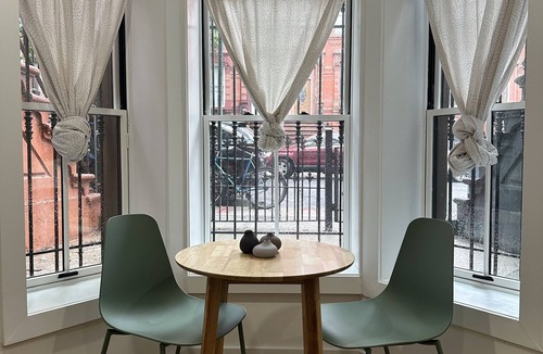 Bedford-Stuyvesant Apartment | Beautiful large true 2 bed room/2 full bathroom in a Brooklyn brownstone