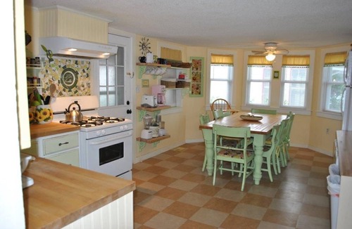 Mitiwanga House | Enjoy the View From this Charming Lakefront House in Private Park