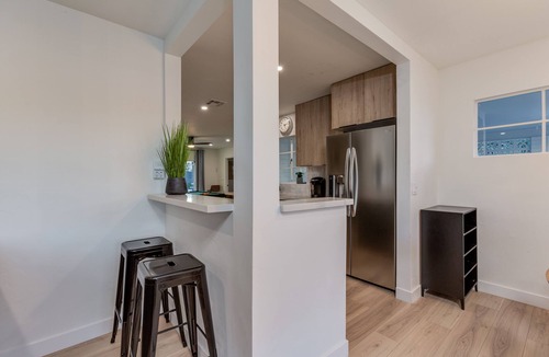 Village Grove House | ☆ Heated Pool & Spa! Putting Green! Pool Table! Ping Pong! The Sweet Life ☆