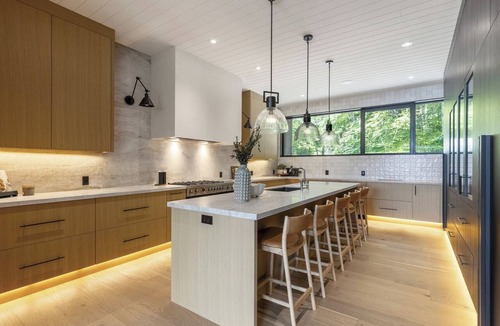 Muskoka Lakes Cottage | Lake Joseph Beach house - Bringing the Caribbean to Muskoka