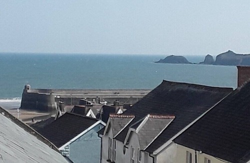 Saundersfoot Condo | Maisonette in Saundersfoot - just 100yds from Saundersfoot's Blue Flag Beach.