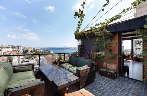 Cihangir Apartment | Panoramic Sea View Loft with Terrace BBQ