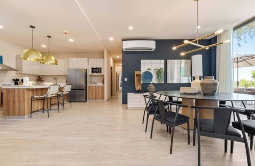 El Tezal Condo | Pentgarden - 5 BD Near the Beach