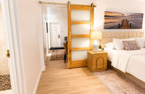 Ira Hotel | Tex-Haus