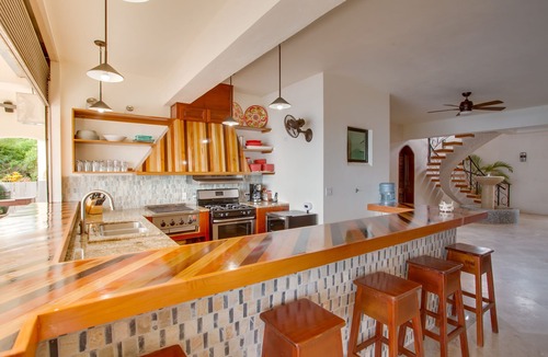Placencia House | Villa Groovy Gecko, Awesome 5 bedroom ocean beach front villa with private chef