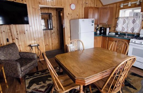 Au Train Cottage | Wake up to an AuTrain Lake Sunrise! On the beach!