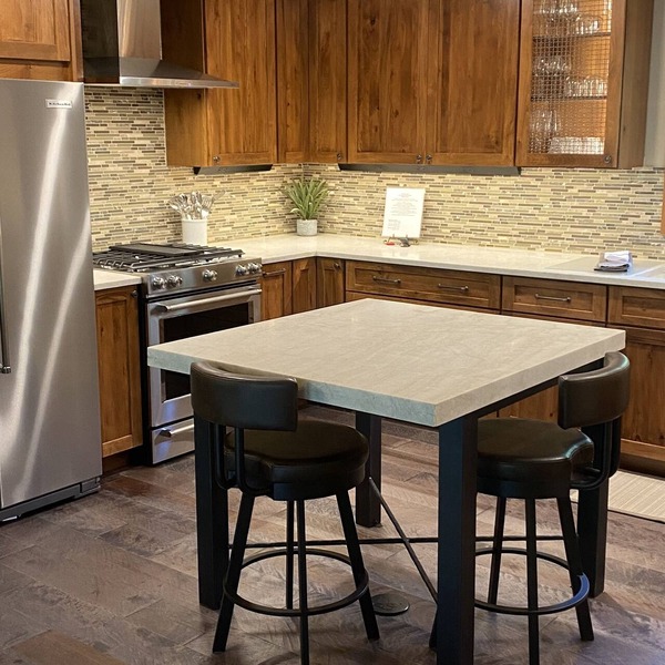 3bdrm/2bath Sleeps 6 Vacation in the Mountains! Private Hot Tub in Vail