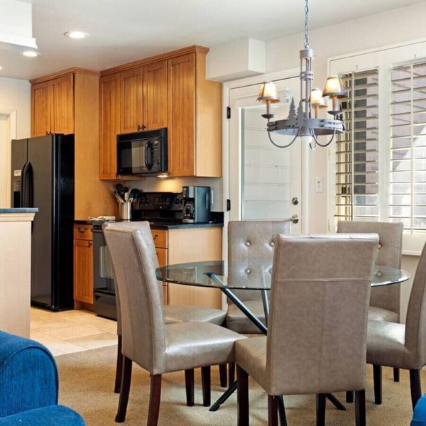 East Vail Townhome - Hot Tub & Close to Bus Stop in Vail