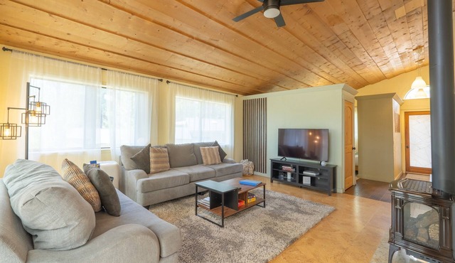 1Br Hidden Gem overlooking Wetland Dog Friendly in Flagstaff