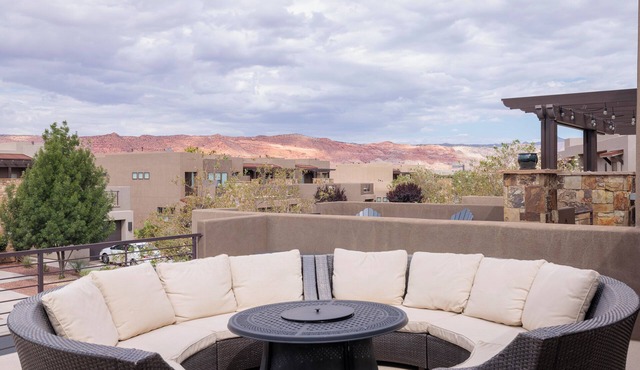 2 King En Suites - Spacious 4BR w/Rooftop Patio in St. George