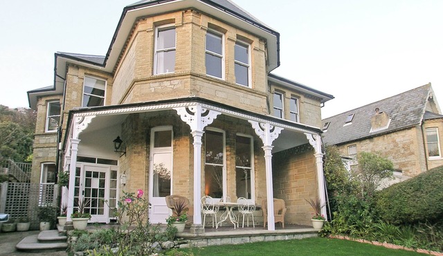 3 bedroom accommodation in Ventnor in Ventnor