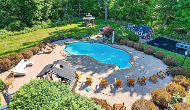 6BR w/Heated Pool, Fire Pit & Gazebo | Sleeps 22 in Monroe