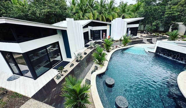 ALL-INCLUSIVE option- 9 casitas up to 30 pax in playa potrero