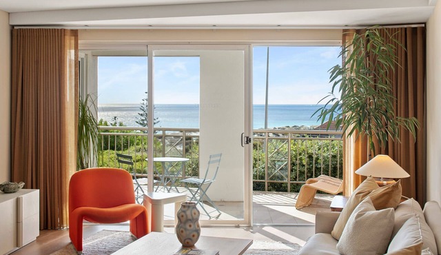 Apartment R111 - Designer Style and Elegance in Scarborough