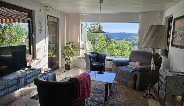 Apartment 'Unter Linden' with Private Terrace, Private Garden and Wi-Fi in Bad Bocklet