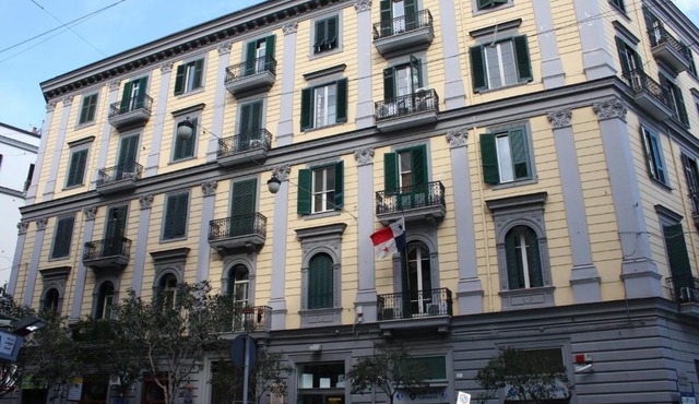 Be Italian Flat Duomo in Napoli