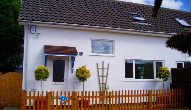 Beachside Cottage overlooking sand dunes (Winterton on Sea) in winterton on sea