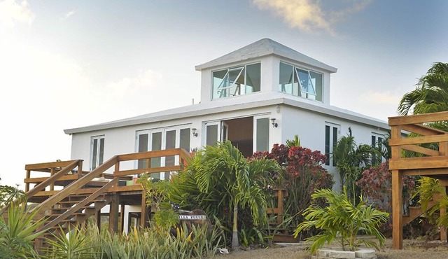 Beautiful Villa Near Culebra Wildlife Preserve in Culebra