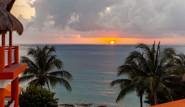BEST IN PARADISE! Stunning Beachfront 3BR Penthouse w/Private Rooftop Terrace in Cozumel