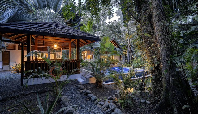 Bodhi&Nirvana Houses. Tropical houses balinese style in Playa Chiquita