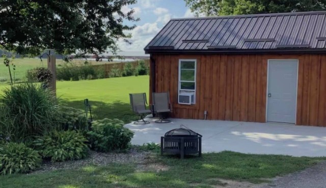 Brown's Rustic Country Bunkie in SPRINGFIELD