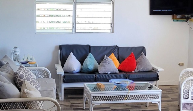 Casa Los Nietos on hills of Culebra, mountain and airport views . in Culebra