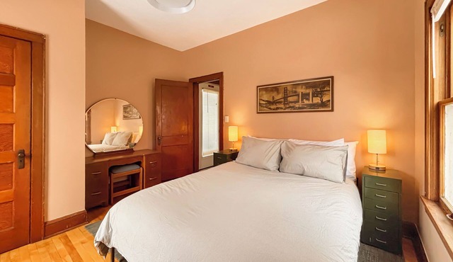 Central 2 Bedroom 1 Bath in the Heart of the Desirable Northeast Art District in Minneapolis