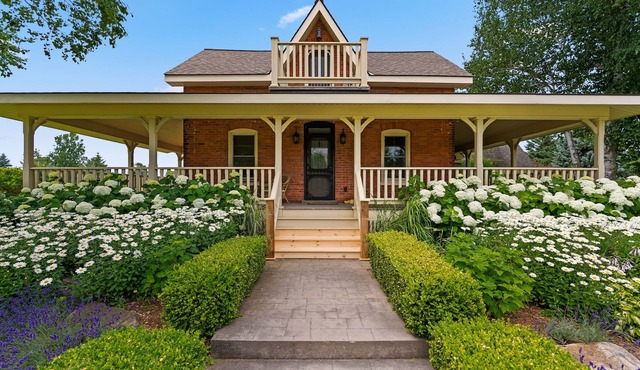 Charming, private 1 BR - just mins to Collingwood! in Collingwood