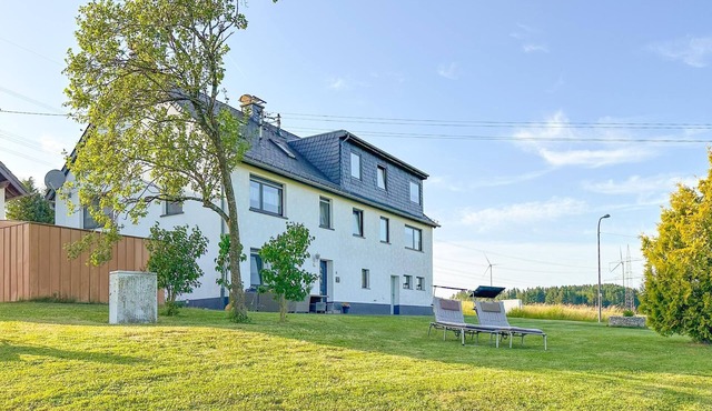 Comfortable house with amazing views in Kleinlangenfeld