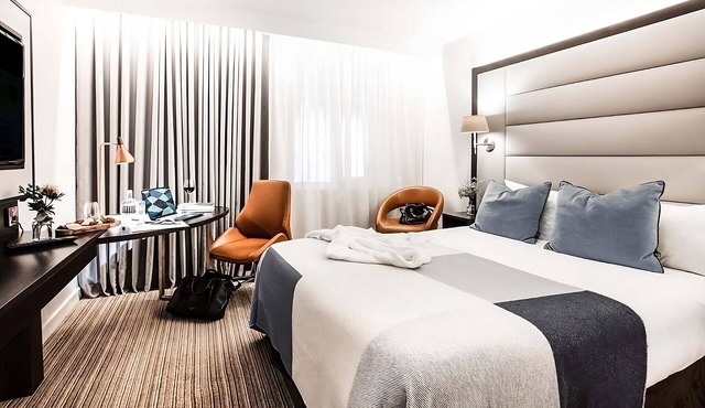 Convenient Stay in Dublin Downtown! Stylish Hotel Close to Irish Whiskey Museum in Dublin