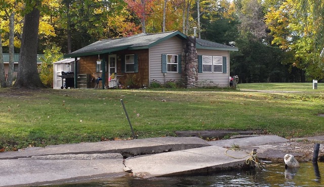 Cottage #7 on AuTrain River Near Lake Superior Beach, Pictured Rocks, Waterfalls in Munising
