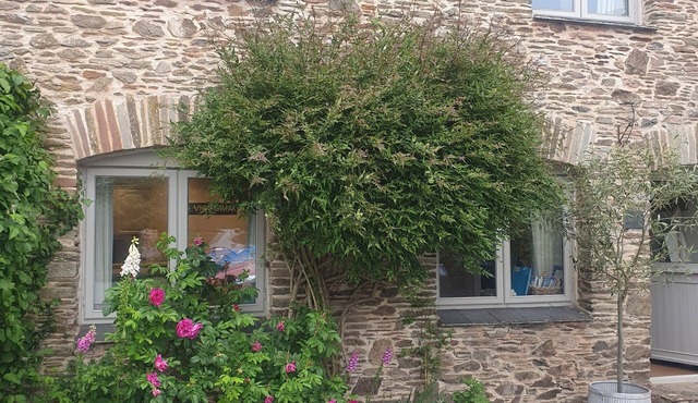 Courtyard cottage in Slapton, South Devon. 10 minutes drive to beach in Chillington