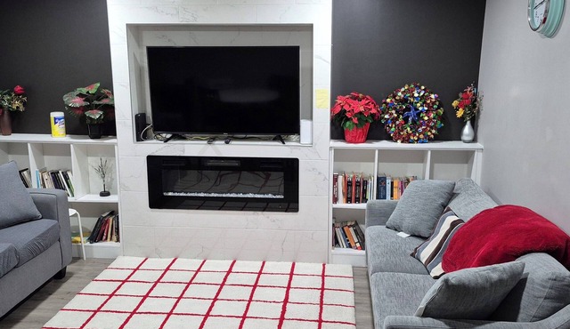 Cozy 2-bedroom bsmt suite w/private entrance in Edmonton