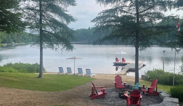 Cozy Cottage with Amazing View, Beach on Quiet Lake in Utterson