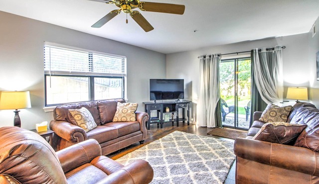 Cozy Pointe Royale Condo ~ 4 Mi to Table Rock Lake in Branson
