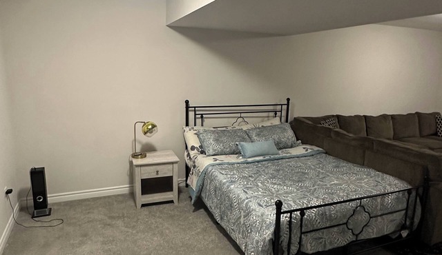 Cozy Private Studio in Ottawa Near Kanata-Quiet & Affordable stay (Up to 4) in Ottawa
