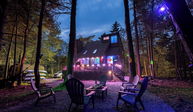 Deer Trails Retreat Games Fire Pit Near Kalahari Pocono Camelback in Pocono Summit