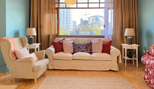 Duplex Unit with Patio and Balcony, 5 min from Sea in Istanbul