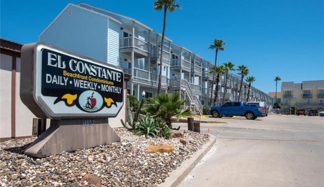 El Constante 105 in Corpus Christi