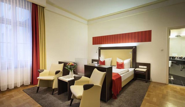 Explore Historic Bonn | Junior Suite | Pets Allowed | Beethoven House – 0.2 mi in Köln