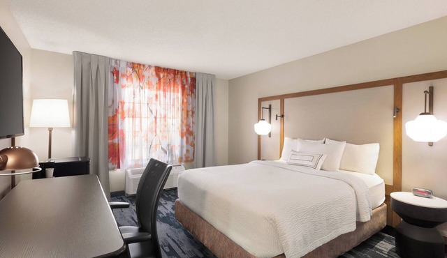 Fairfield Inn and Suites by Marriott Wheeling St Clairsville in St. Clairsville
