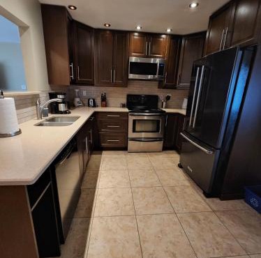 Feel at home, Country style family house. in Magrath